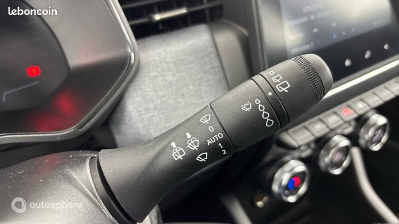 Renault Clio 1.6 E-Tech 145ch full hybrid Evolution (image 26)