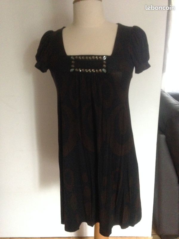 Robe (image 1)