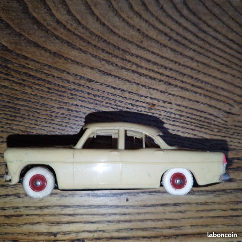 Miniature Norev Simca Trianon 1/43 - Châssis Métal, 1955 (Bon état, Occasion)