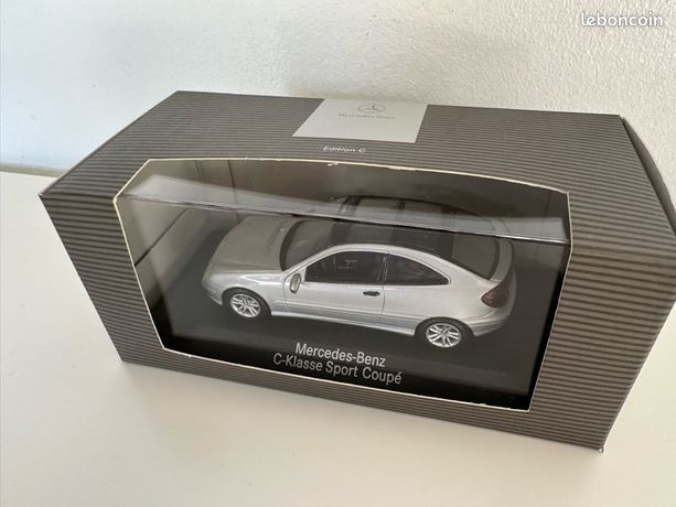 MINICHAMPS 430030001 - Mercedes-Benz C-Class Sports Coupe (Cl203), Maßstab: 1:43, metallic grün