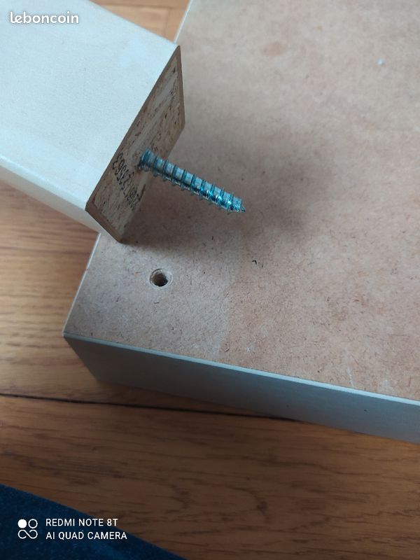 Petite table carrée (image 2)