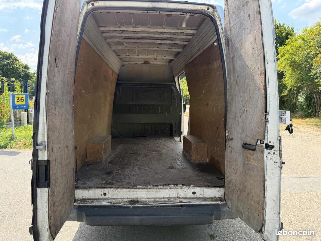 Ford Transit 350MJ 2.4 DI 90ch Trend Pack 2005 - révisée & garantie 6 mois (image 9)