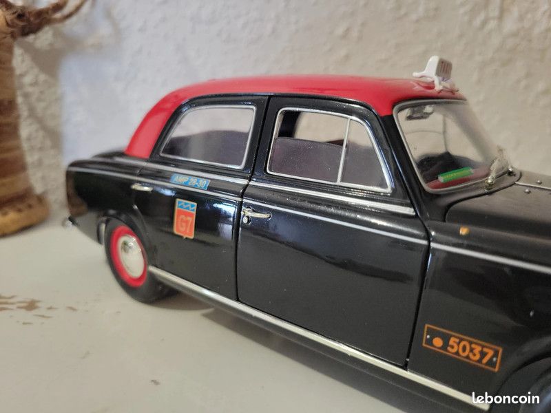 Peugeot 403 Taxi G7 – Miniature Nostalgie N028 Échelle 1/43 (Collection)