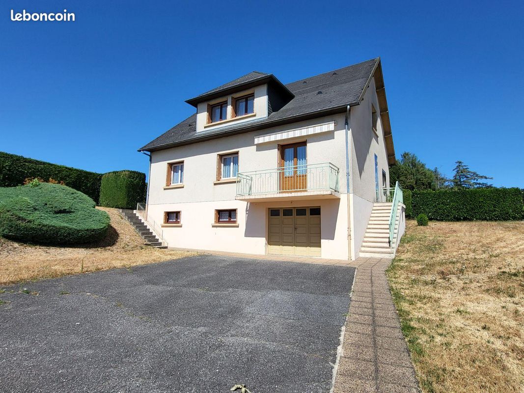Maison 7 pièces 165 m² · à Ussel · 165 m² · 182 800 €
