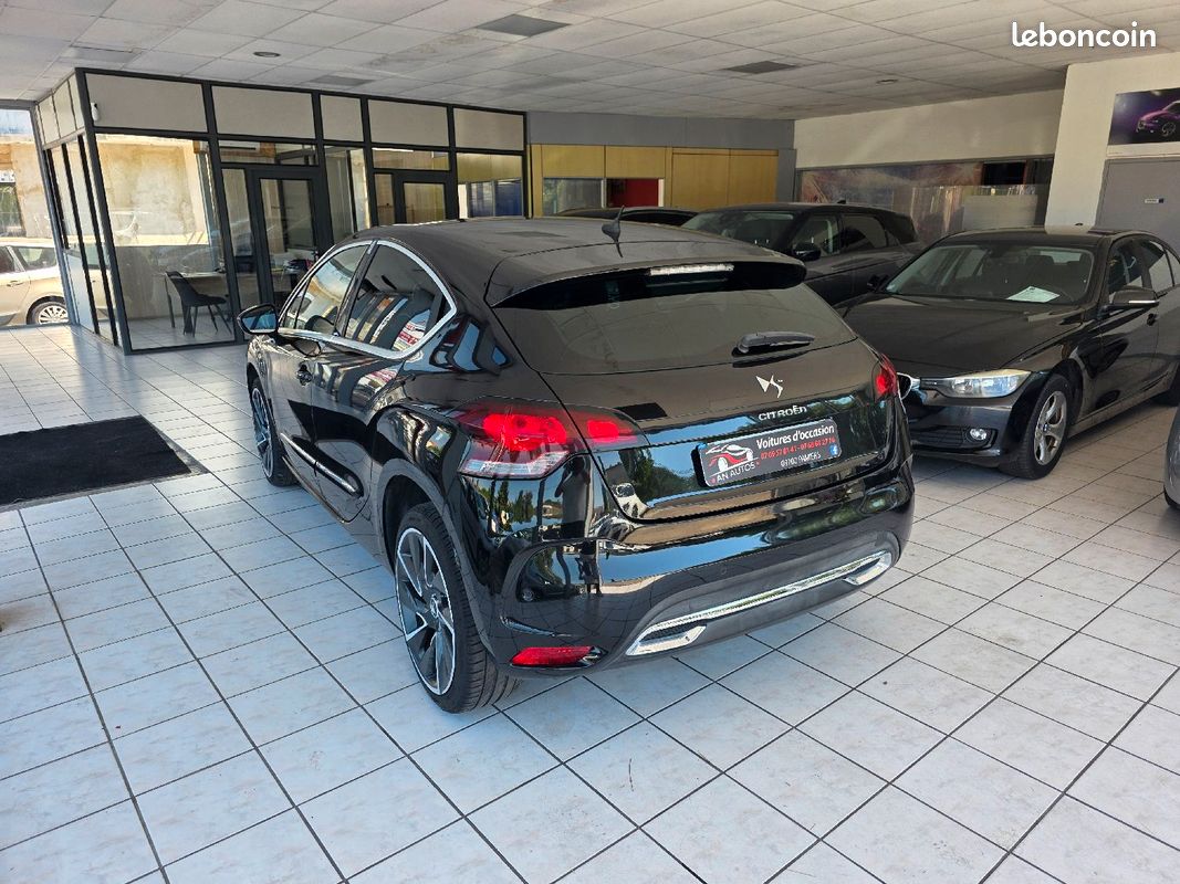 Citroen ds4 1.6 thp 200ch sport chic annee 2011 91000km (image 5)