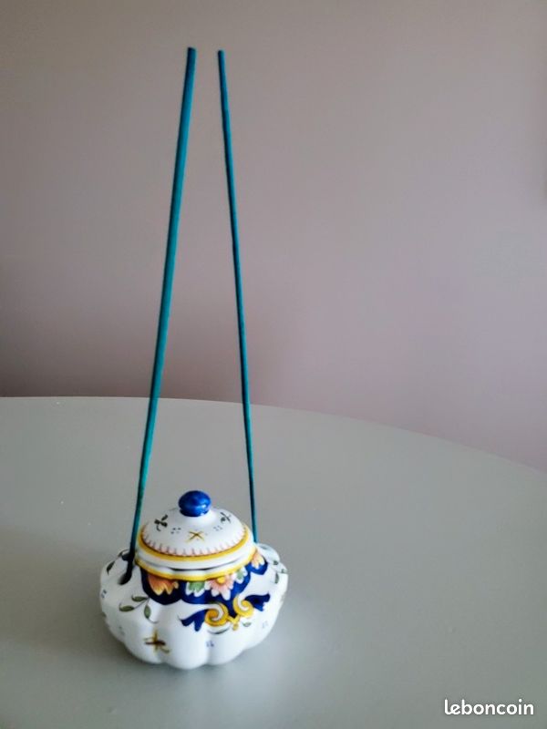 Pot / boite / diffuseur de parfum en porcelaine (image 6)