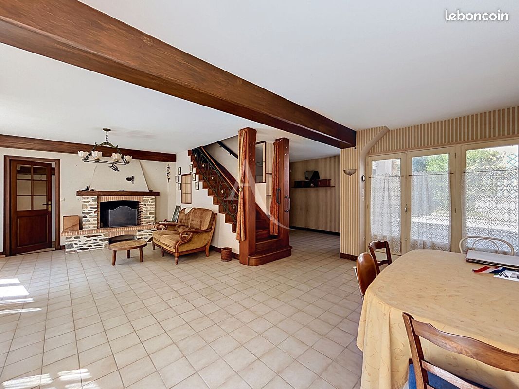 Maison 7 pièces 210 m² · à Château-Gontier-sur-Mayenne · 210 m² · 159 900 €