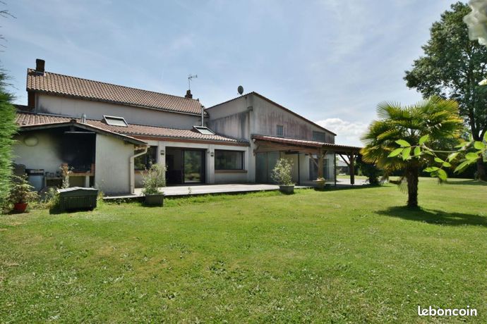 Longère 7 pièces 200 m²