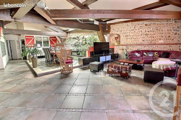 Maison de village 8 pièces 326 m²