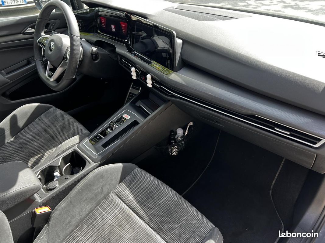 VOLKSWAGEN GOLF 2.0 TDI 200 SCR GTD DSG BVA- TOIT OUVRANT PANORAMIQUE / SUIVI 100% VW / GARANTIE 12 mois (image 19)