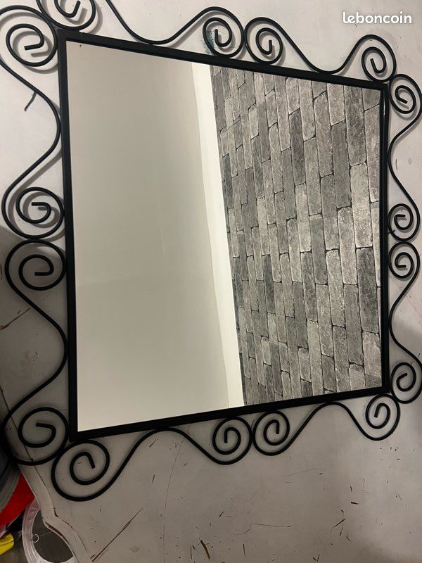 Miroir en fer forgé (image 1)