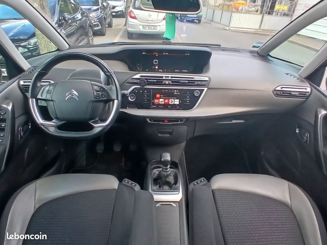 CITROEN C4 SPACETOURER PureTech 130 SS Shine (image 15)