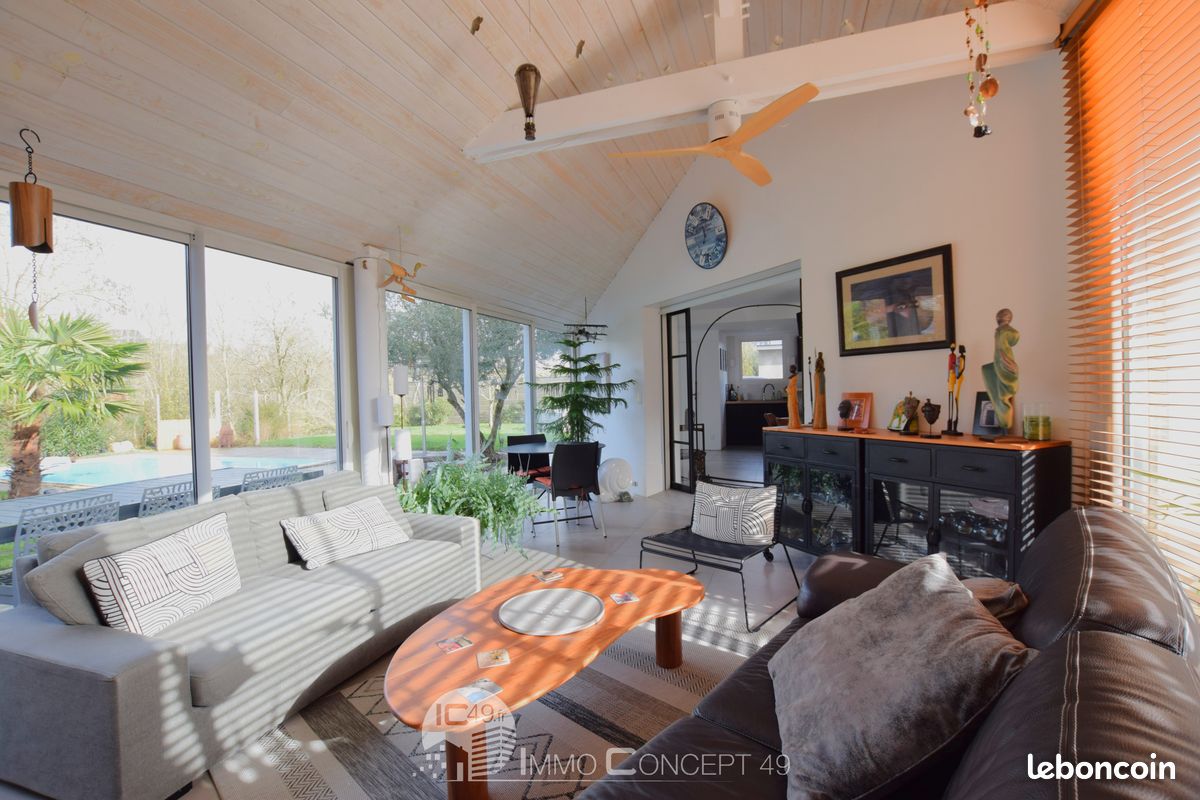 Maison 7 pièces 195 m² · à Brissac Loire Aubance · 195 m² · 649 900 €