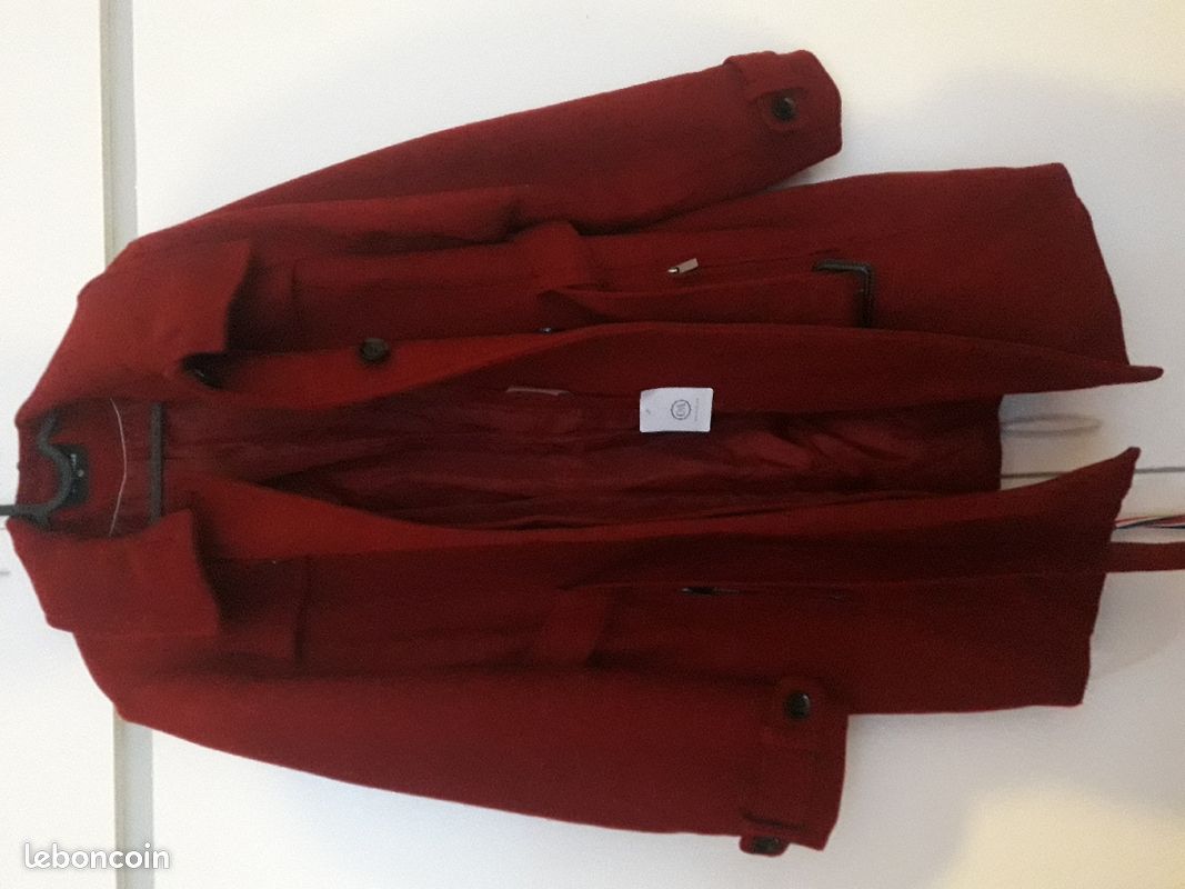 Manteau rouge à vendre en très bonne état 50 pour femme (image 1)