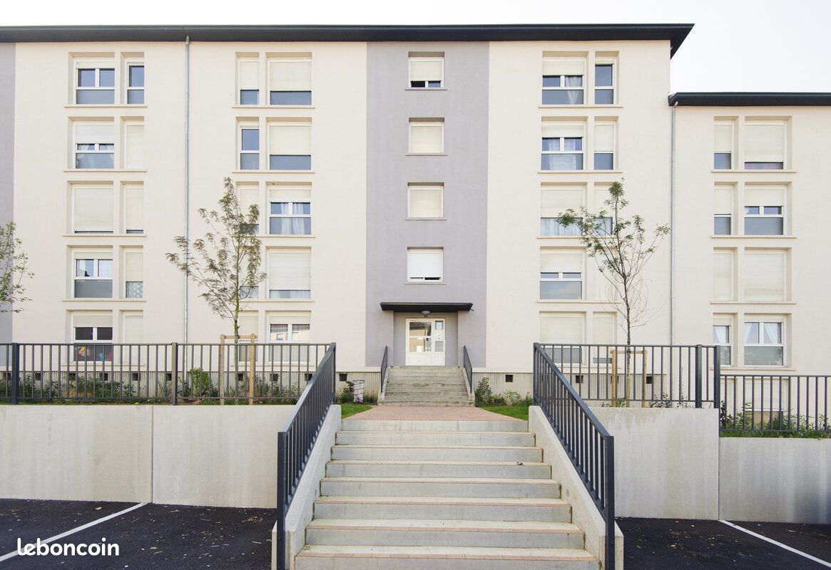 Appartement 5 pièces 85 m² · à Charleville-Mézières · 85 m² · 658 €/mois