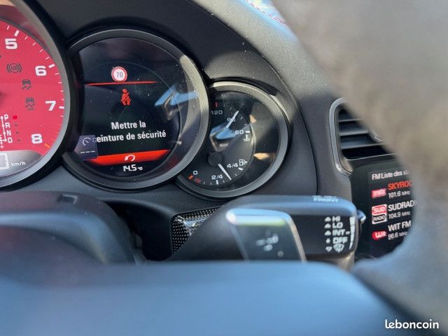 Porsche 911 Carrera 4 GTS PDK,LIFT,SIEGES CHAUFFANTS, CAMERA DE RECUL, TOE ETC... (image 37)