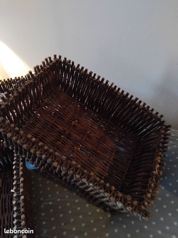 Lot de 3 paniers plats en osier (image 1)