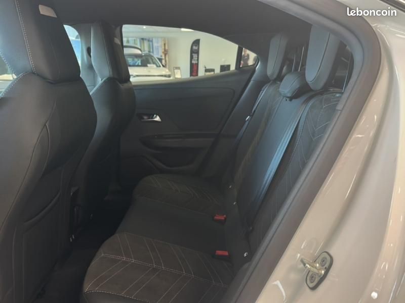Opel Mokka Electric 136ch Ultimate (image 11)