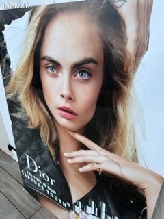 Panneau publicitaire Dior Cara Delevingne (image 3)