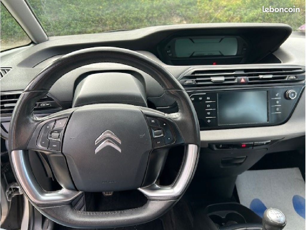 Citroën C4 Picasso PureTech 110 SetS Attraction (image 9)