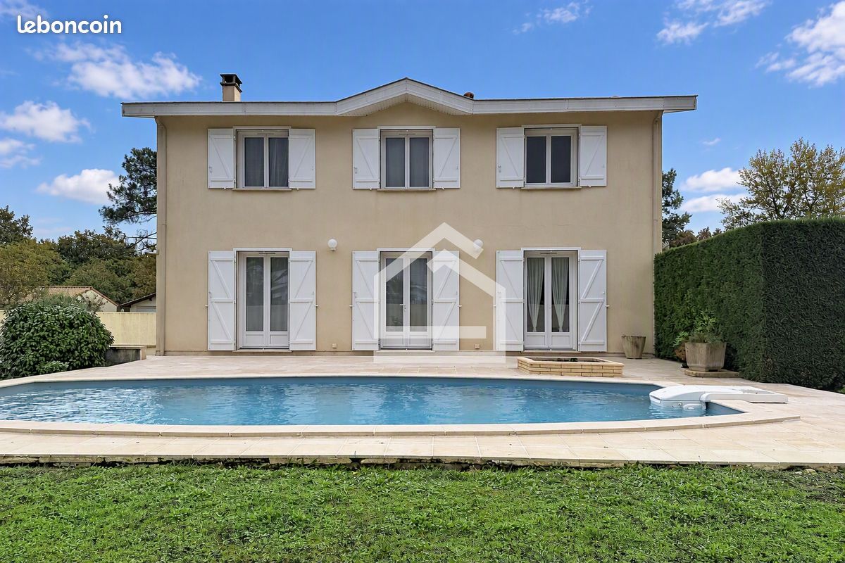 Maison 6 pièces 137 m² · à Saint-Médard-en-Jalles · 137 m² · 577 500 €