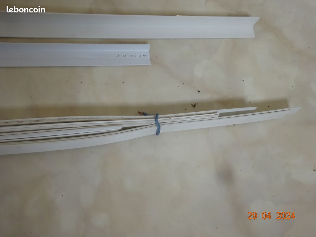Cornière PVC NEUVE (image 8)