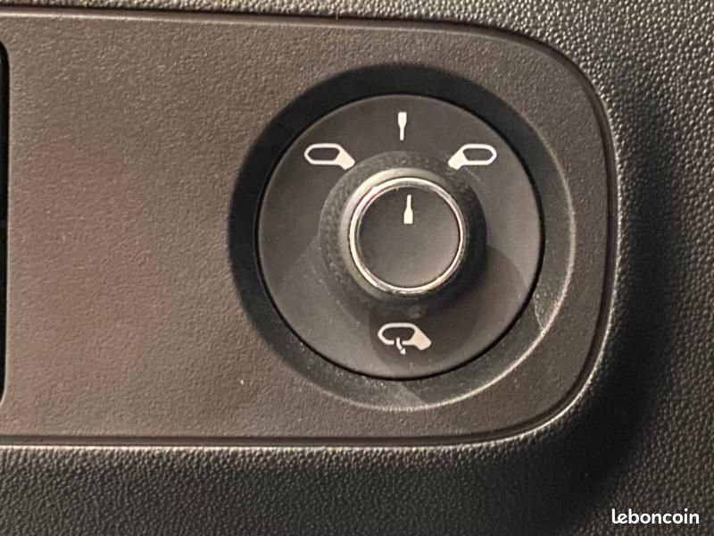 Citroen C3 Essence 83 C-Series GPS Radar Recul CarPlay Clim Auto 1ère main (image 22)