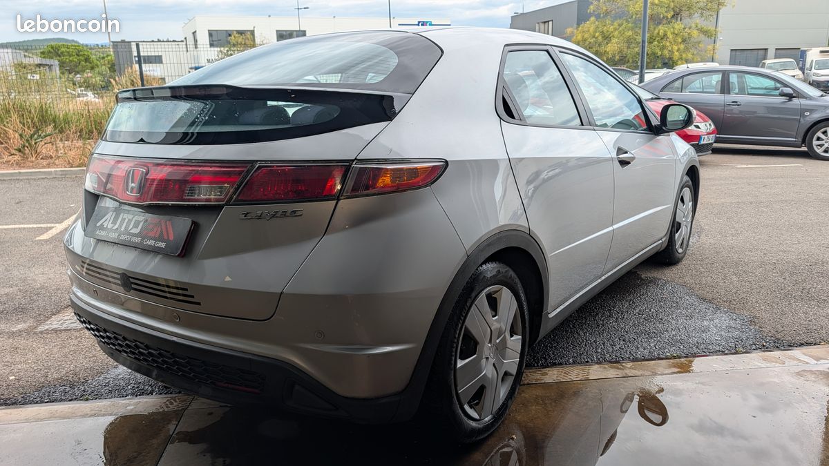 Honda Civic 8 1.4 Essencec Révision OK Garantie 3 Mois (image 3)