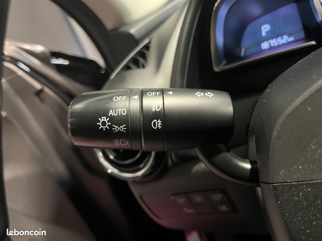 MAZDA CX-3 1.5L Skyactiv-D 105 CV 4x4 BVA6 Selection + BOSE + SIÈGES CHAUFFANTS + CAMÉRA + BLUETOOTH (image 17)