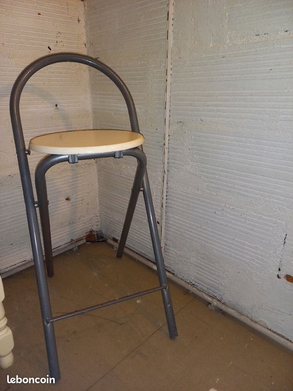 Tabouret haut pliable (image 1)
