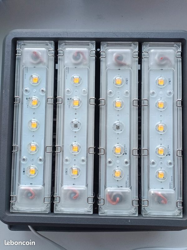Projecteur LED 150W (image 1)