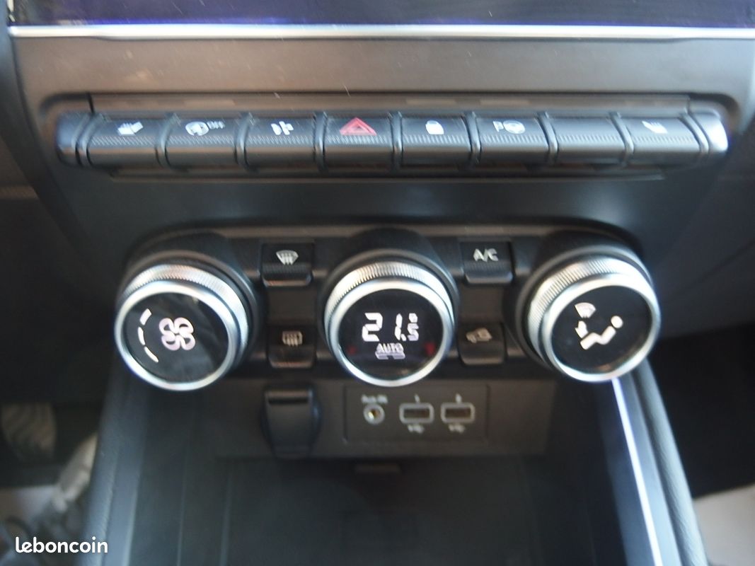 Renault CLIO V 1.5 BLUE DCI 115CH INITIALE PARIS (image 17)