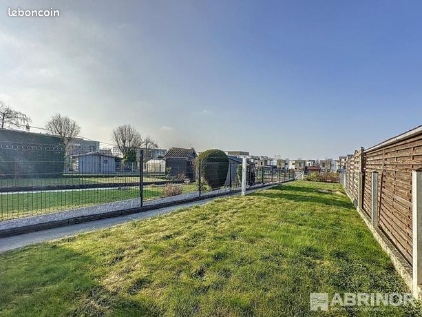 https://img.leboncoin.fr/api/v1/lbcpb1/images/99/fc/c1/99fcc1738c680613b15ec60deb6074b2d28109bd.jpg?rule=ad-image