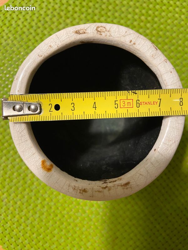 Cache pot (image 2)