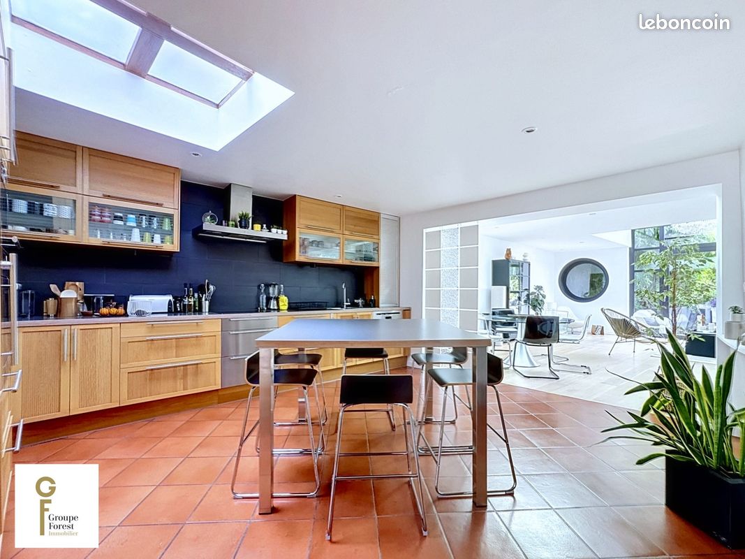 Maison 7 pièces 191 m² · à Croix · 191 m² · 570 000 €