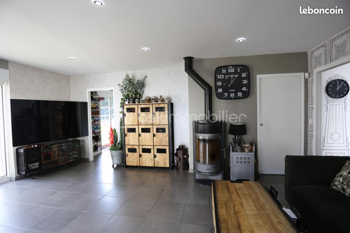 Maison 14 pièces 274 m² · à Givenchy-en-Gohelle · 274 m² · 395 000 €