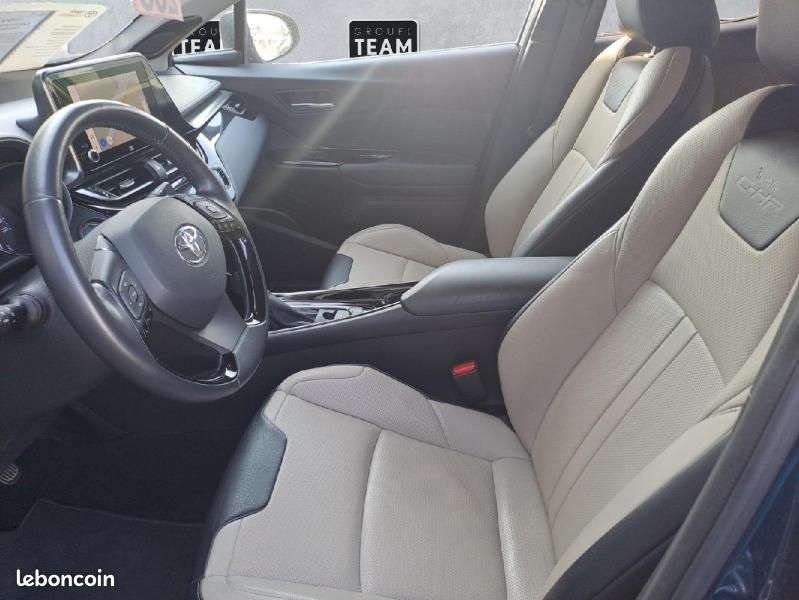 Toyota C-HR 2.0 Hybride 184ch Collection E-CVT (image 9)