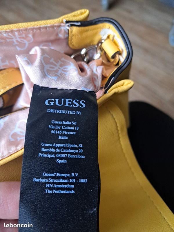 Sac pochette Guess (image 3)