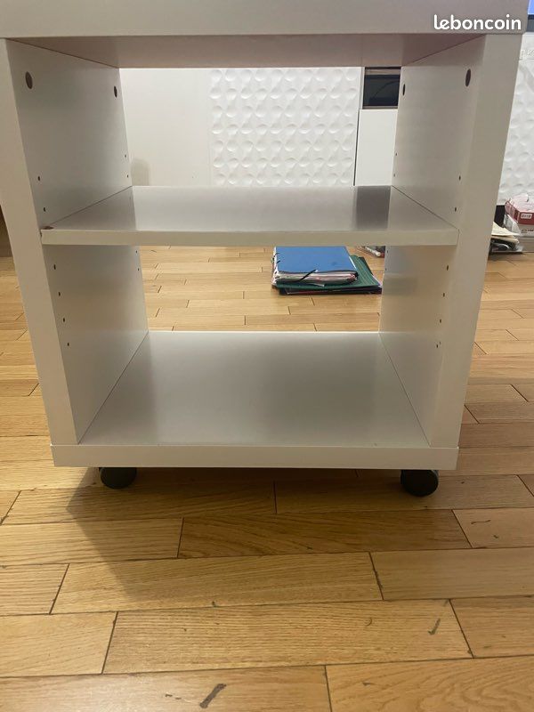 Petit meuble avec étagère à roulettes (image 1)