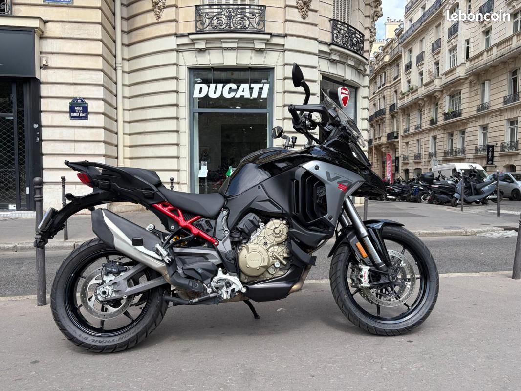 Ducati MULTISTRADA V4 S TRAVEL RADAR 1153 cm3 (image 2)