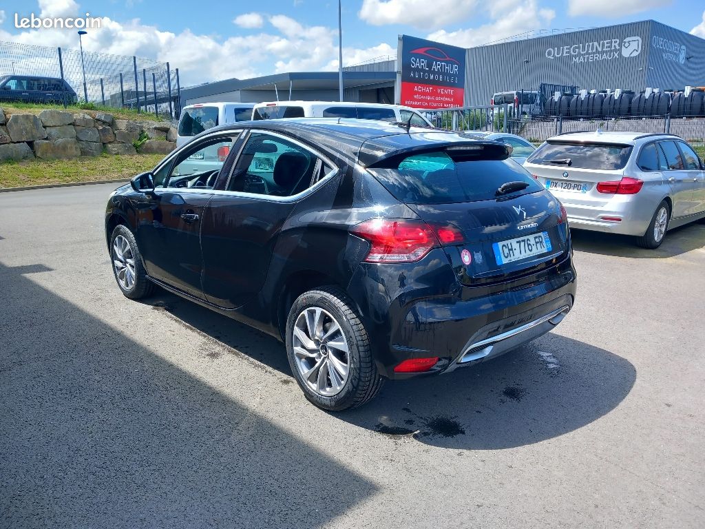 Citroën DS4 e-HDi 110 Airdream Executive (image 4)