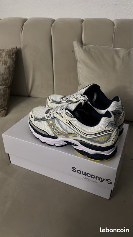 Saucony (image 1)