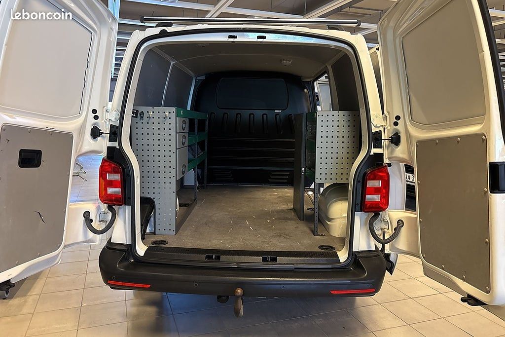 Volkswagen TRANSPORTER T6 2L TDI 150CH DSG7 L1H1 SUIVI COMPLET VW chauffage auxiliaire+attelage (image 5)