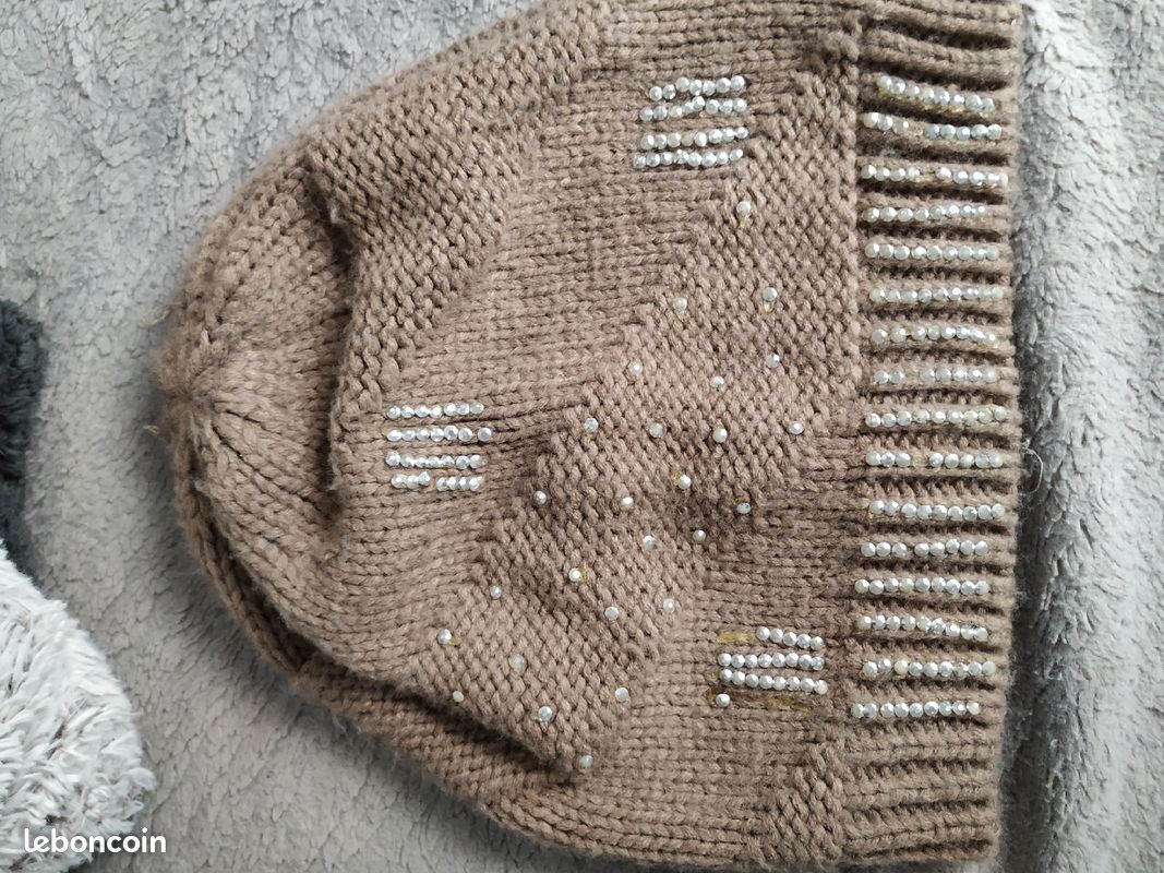 Bonnet en laine (image 1)