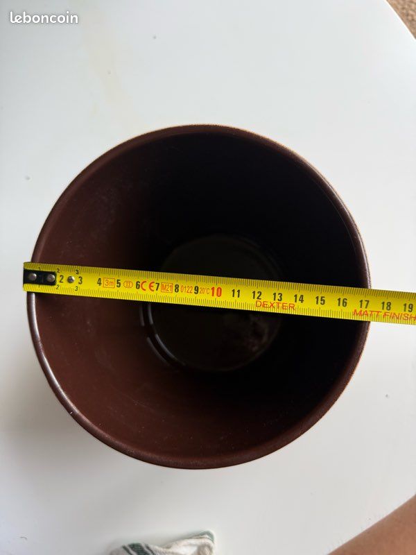 Cache pot (image 3)