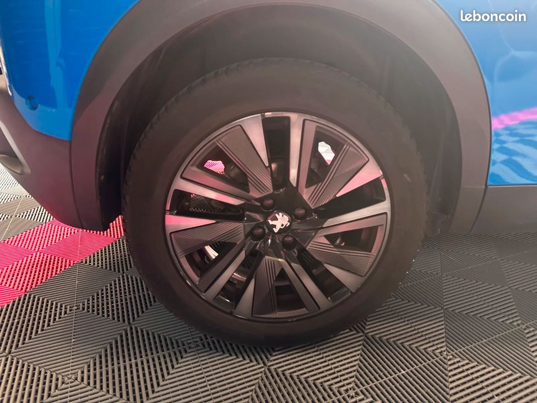 PEUGEOT 2008 BlueHDi 130 S&S EAT8 GT Pack* ENTRETIEN COMPLET + TOIT PANORAMIQUE + ATTELAGE (image 12)