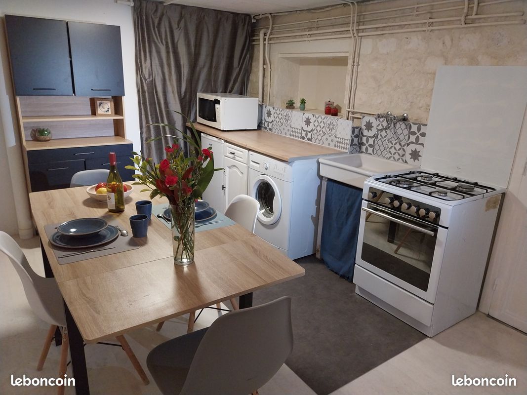 Maison 2 pièces 45 m² · à Saintes · 45 m² · 370 €/mois