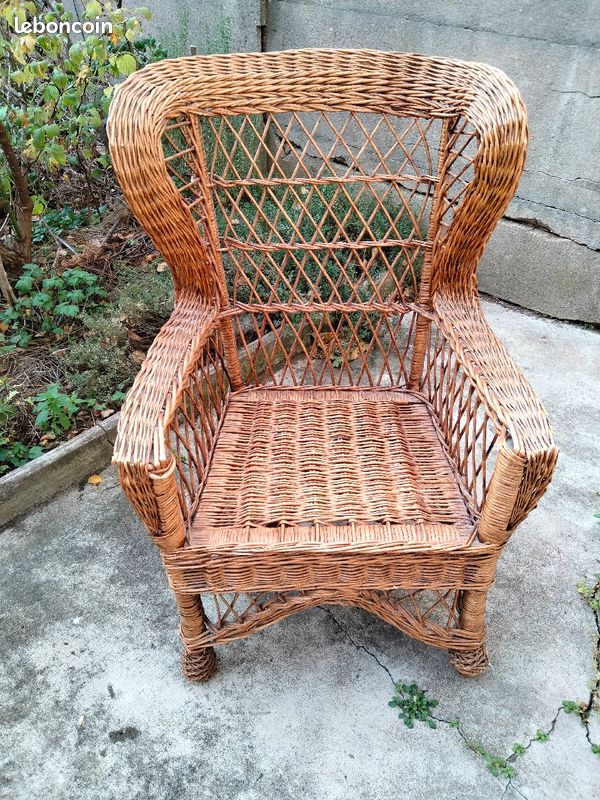 Fauteuil en osier et rotin, à oreillettes (image 1)