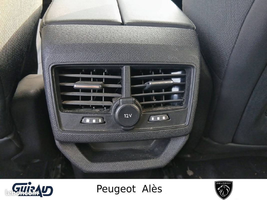 PEUGEOT 3008 Hybrid 225 e-EAT8 Allure Pack (image 14)