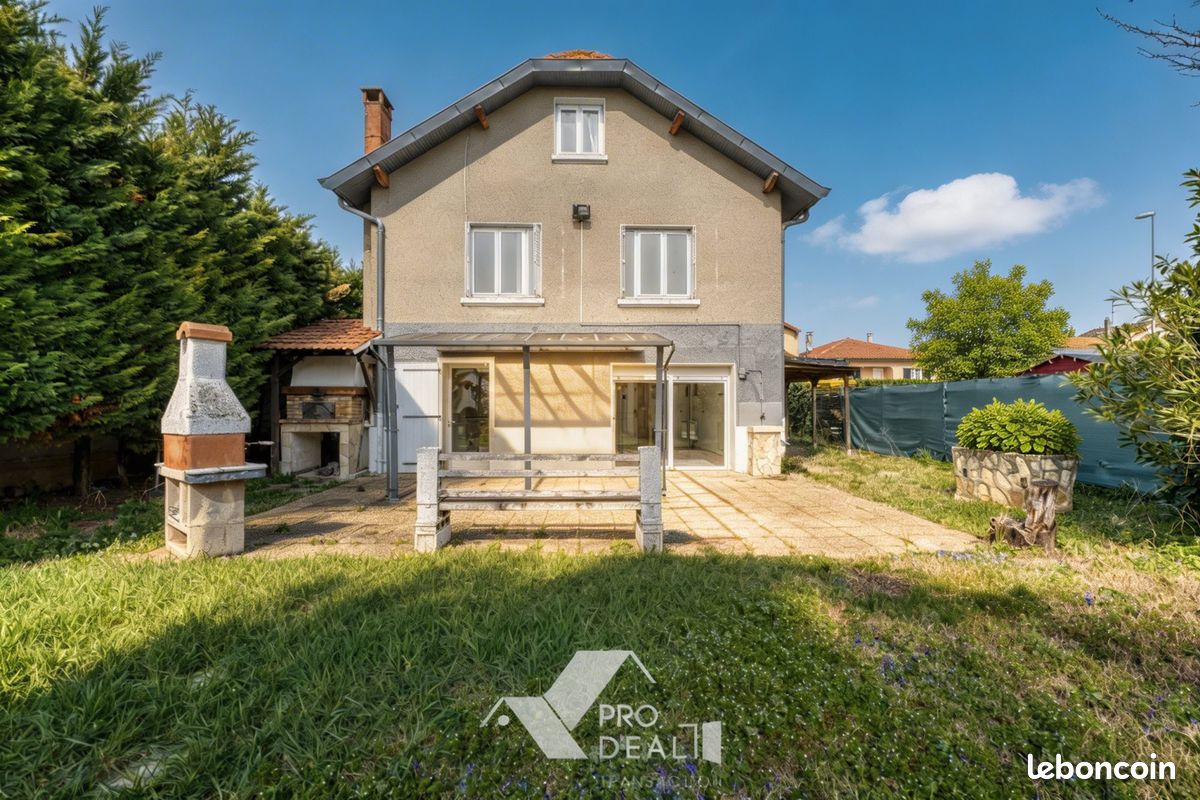 Maison 4 pièces 103 m² · à Bron · 103 m² · 370 000 €
